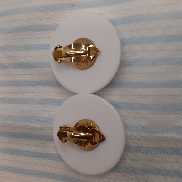 Liz Claiborne White Button Clip Earrings - Picture 3 of 6